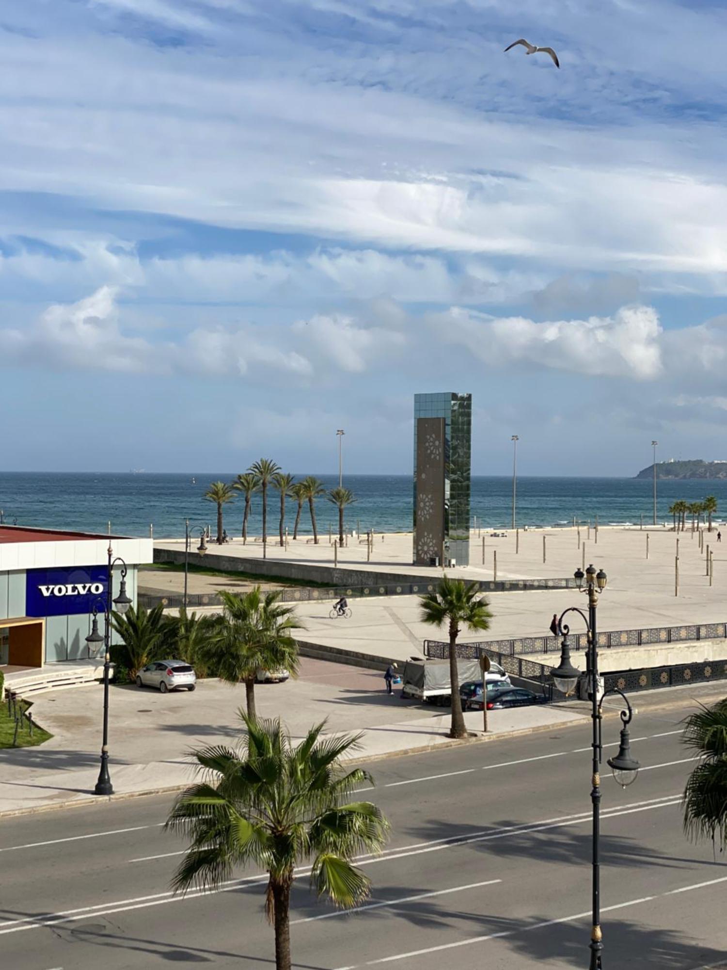 1br Charming Retro Sea View Center